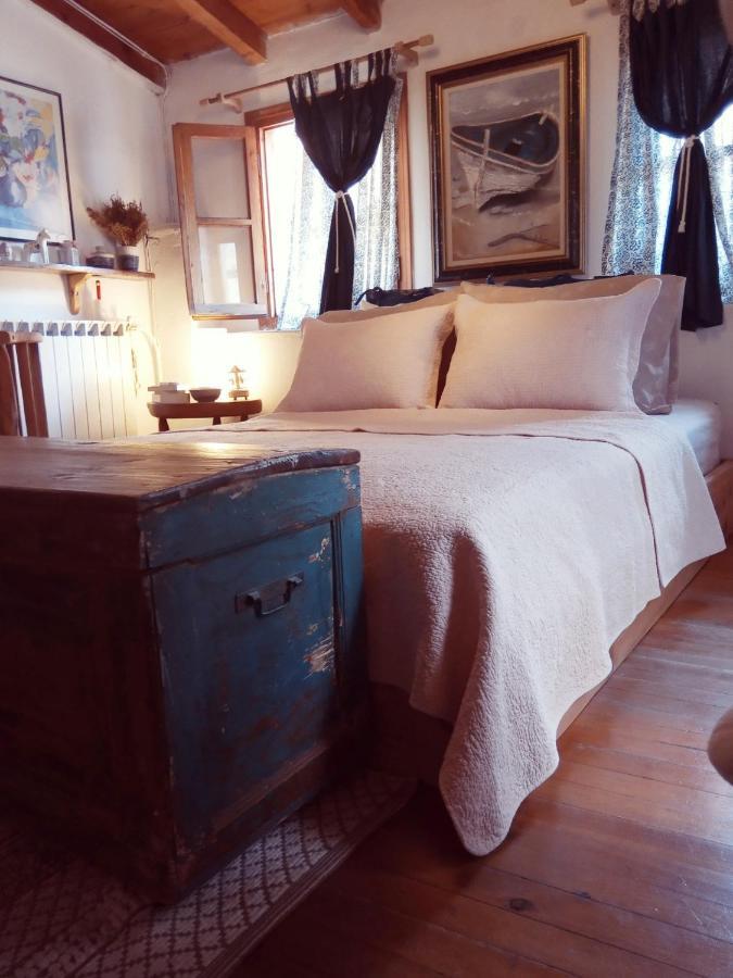 Chaos Woodcraft House Villa Parga