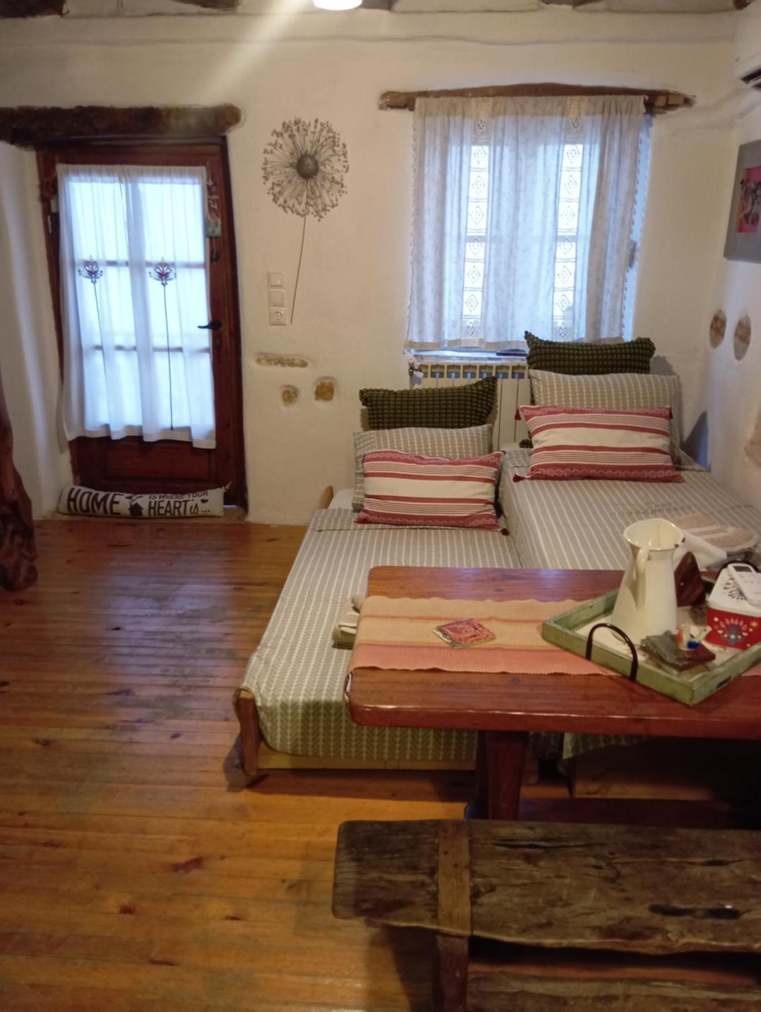 Chaos Woodcraft House Villa Parga